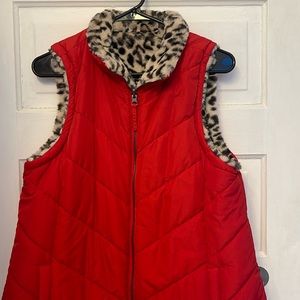 Reversible puffer/faux fur vest